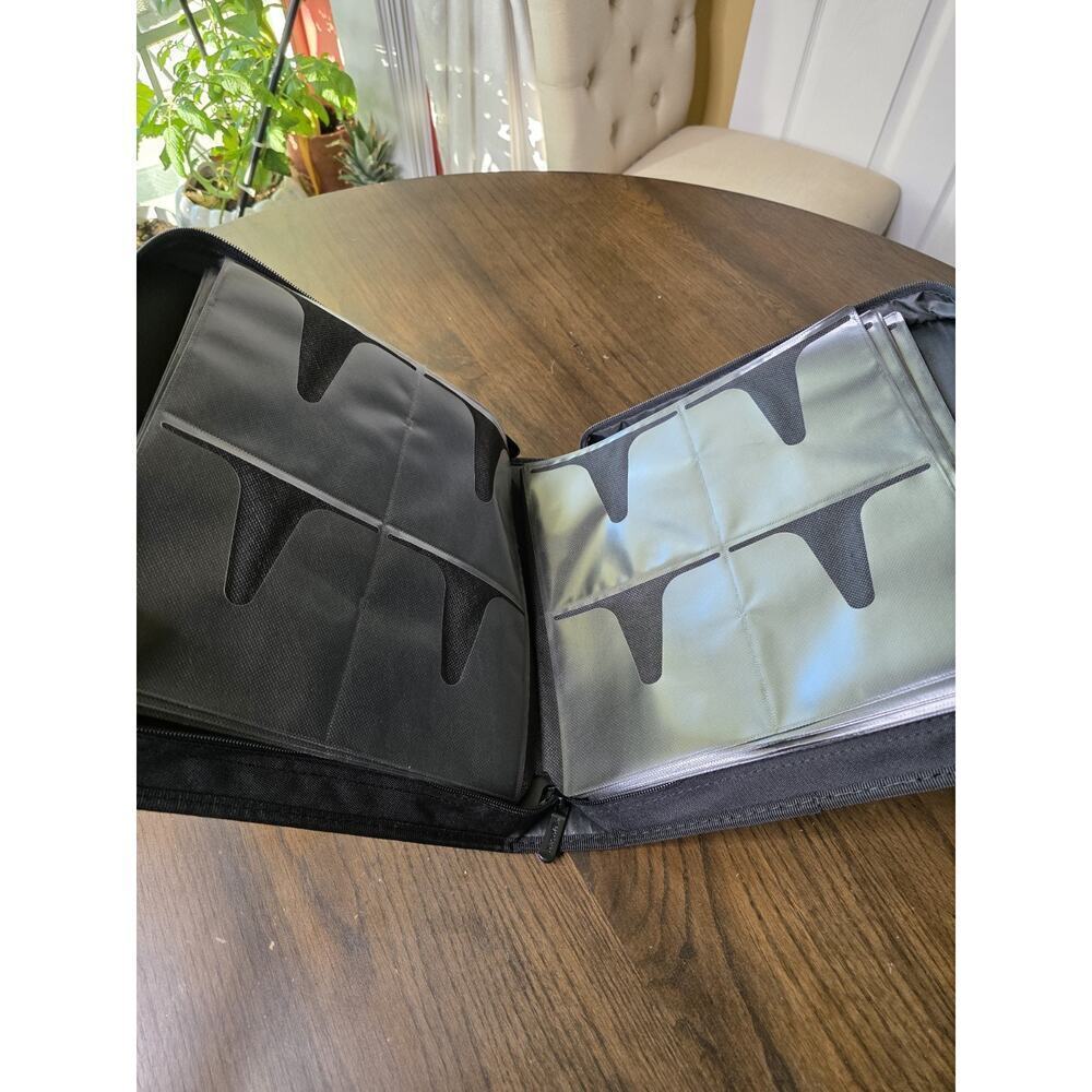 Vintage CD/DVD Nylon carrying case holder with strap-holds 32 CD's - Picture 7 of 16
